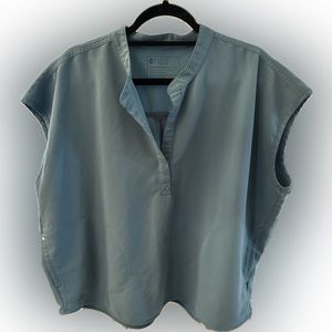 Figs Rafaela Top in Hydrogreen